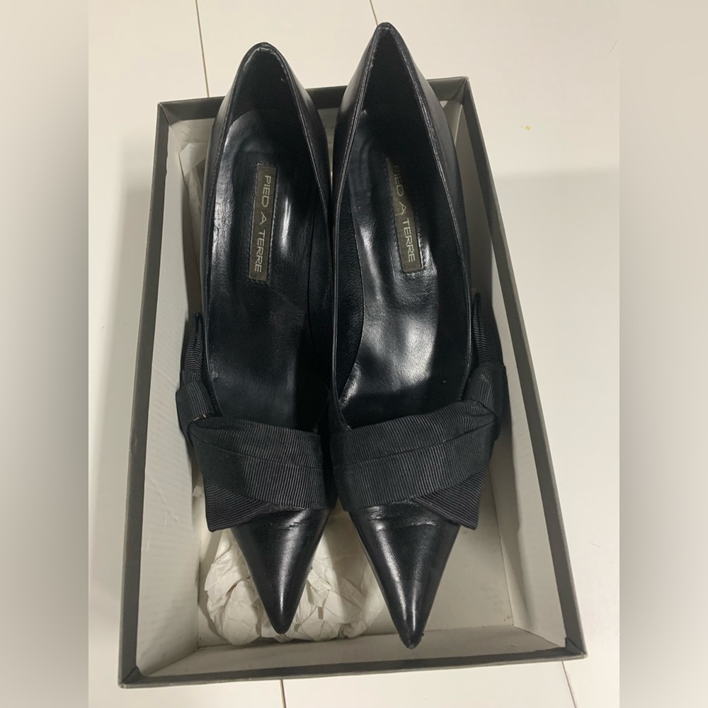 Pied a Terre Women’sBlack leather stilettos bought in Paris, size 40